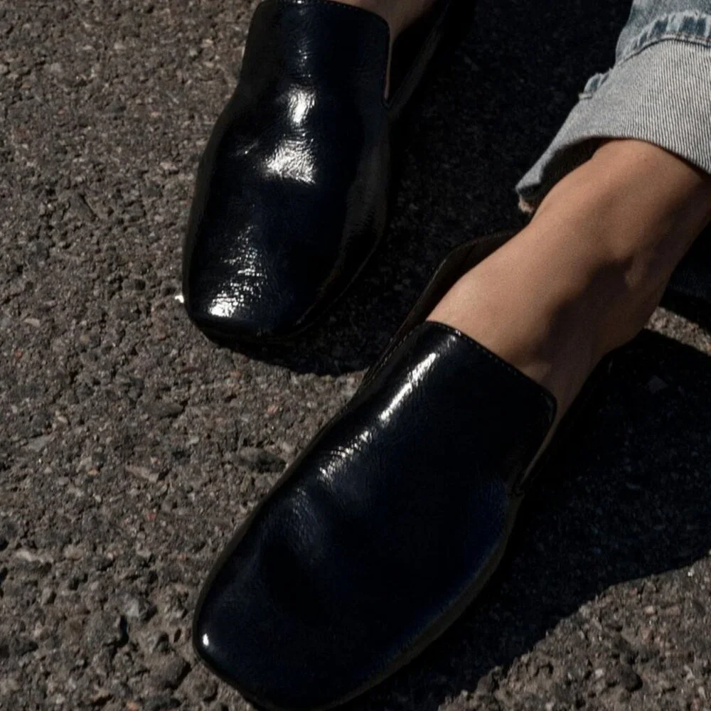 Black Zara Loafers (Patent Effect) - Picture 2 of 5